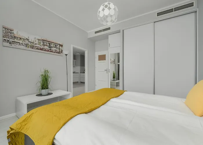 Center Close To The Market And Park With Parking & Air Conditioning By Renters Prestige Apartmán