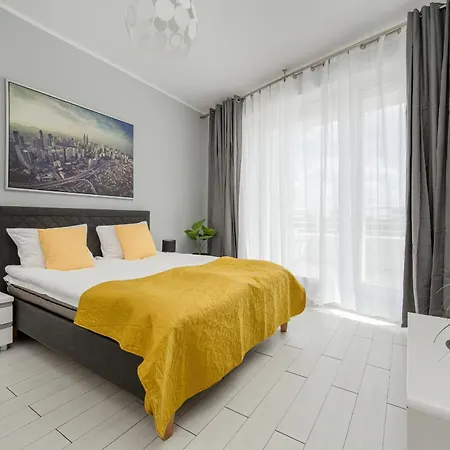Center Close To The Market And Park With Parking & Air Conditioning By Renters Prestige Wroclaw