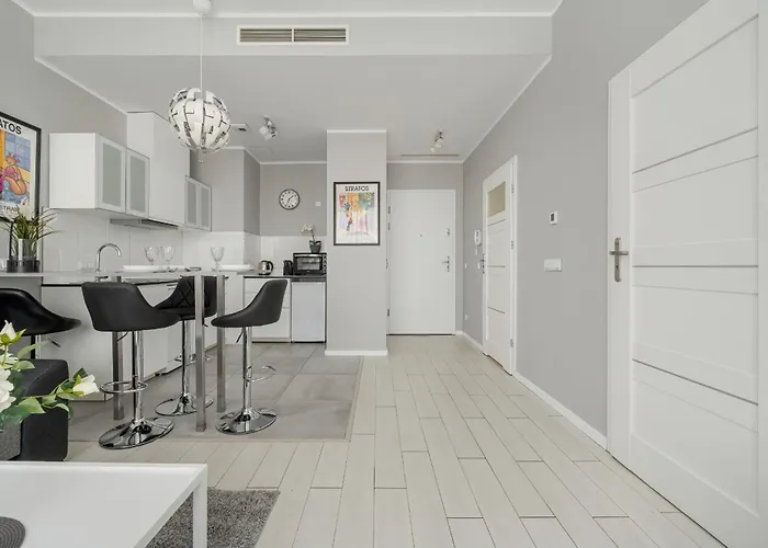 Lejlighed Center Close To The Market And Park With Parking & Air Conditioning By Renters Prestige